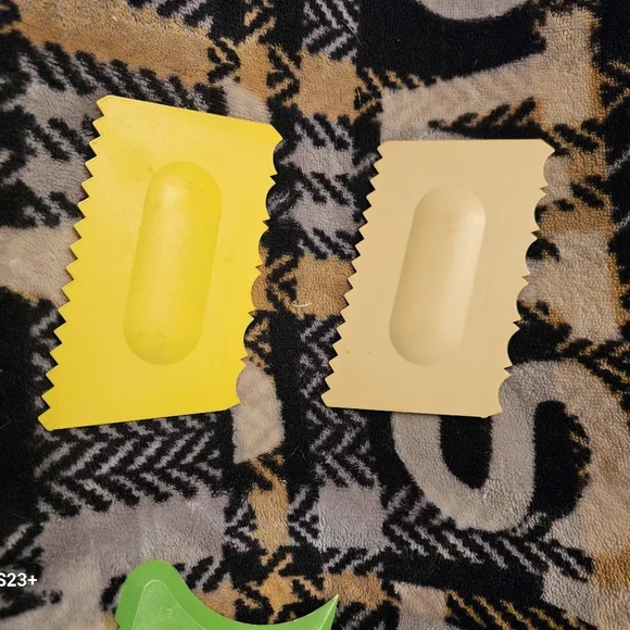 ==$4 each / 5 for $15 / 10 for $25 Tupperware tools / minis / gadgets - Picture 4 of 14